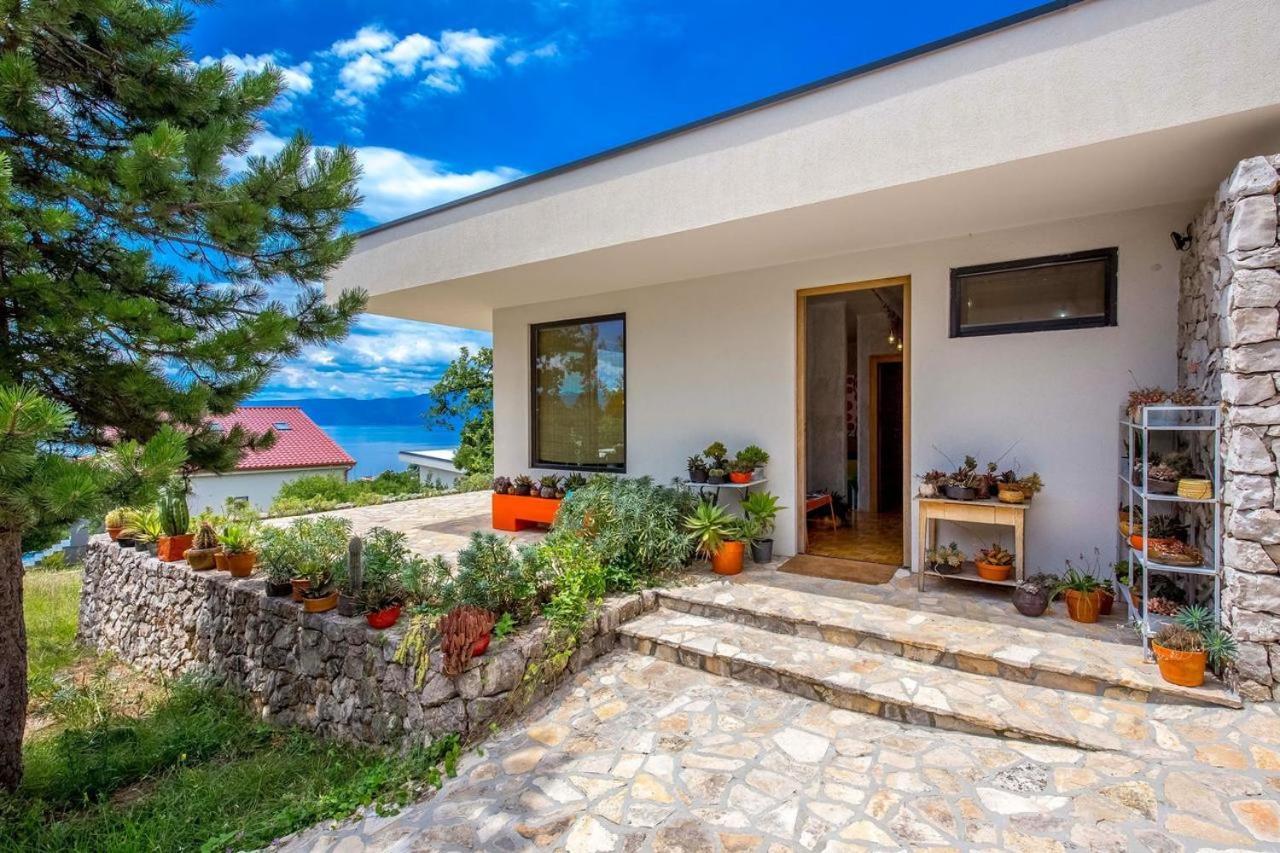 Villa Orange, Small House In A Pine Forest Kostrena Exterior foto